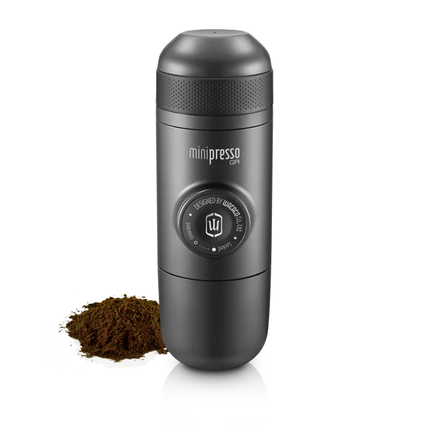 Minipresso GR de  Wacaco. Espresso, Café, Barista, Café en cualquier lugar, Cafetera de viaje, café increíbles, minipresso, el mejor café, el mejor espresso, wacaco pipamoka, maquina de espresso, cafetera de bolsillo, cafetera compacta.